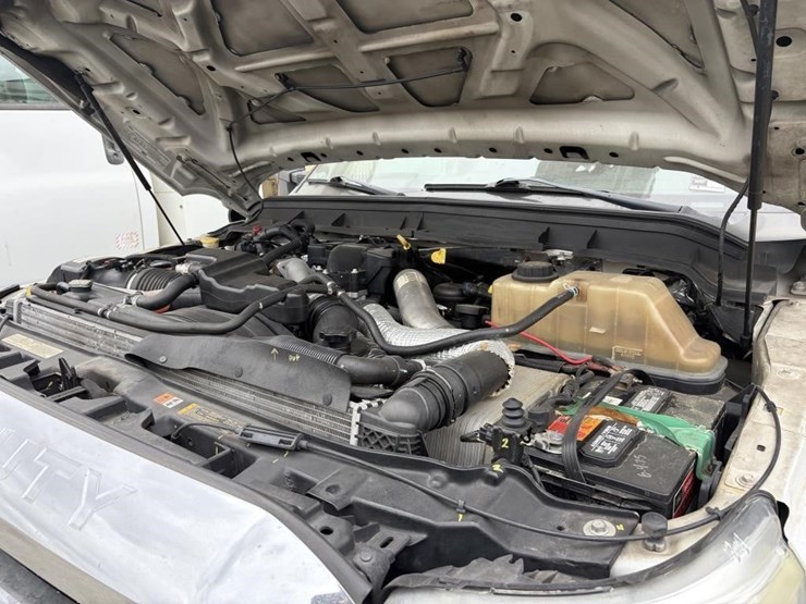2015-ford-f550-xlt-image-7