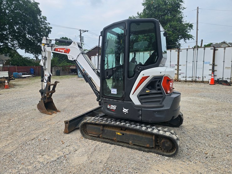 2022-bobcat-e35-image-9