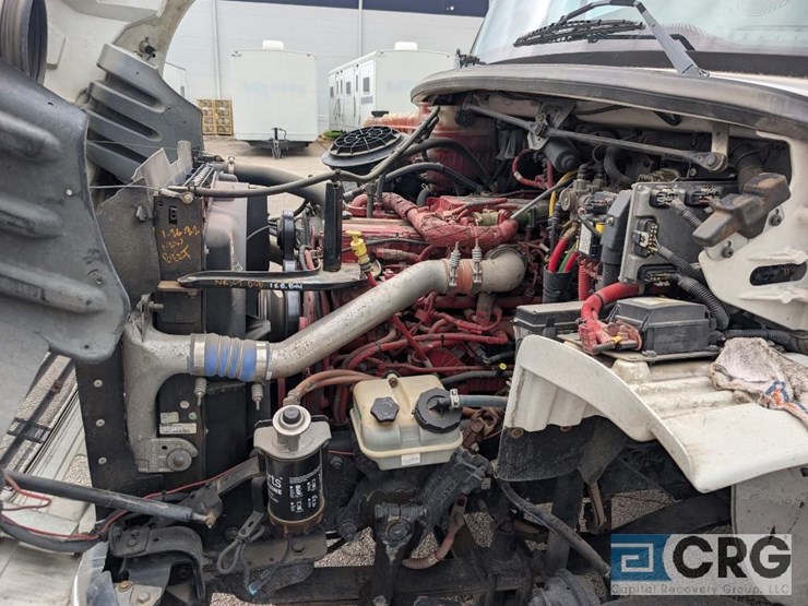 2012-freightliner-m2-stakebed-truck-image-29