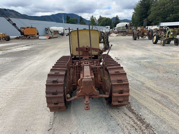 holt-caterpillar-image-4