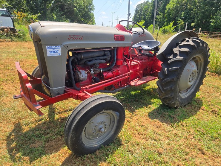 1955-ford-800-image-11