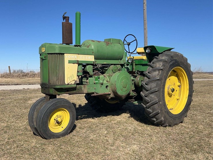john-deere-720-image-1