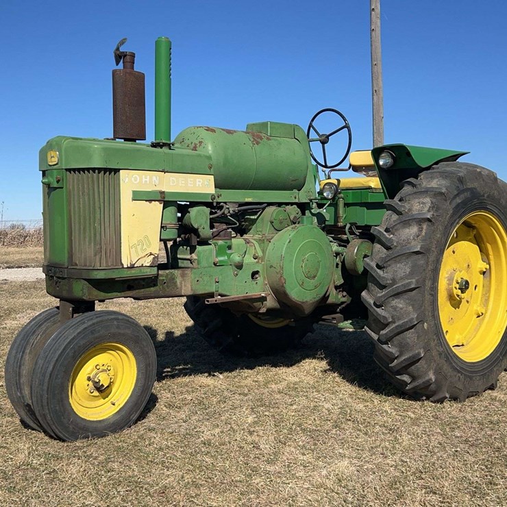 JOHN DEERE 720