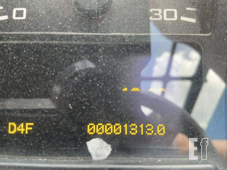 2019-genie-gth1056-image-15