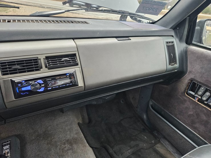1990-chevrolet-k1500-image-36