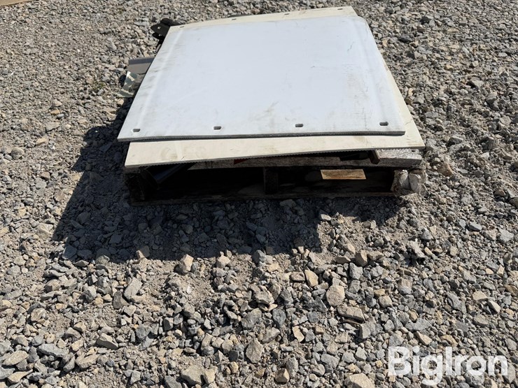 mudflap-brackets-and-parts-image-8