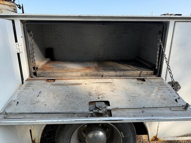2003-gmc-topkick-image-15