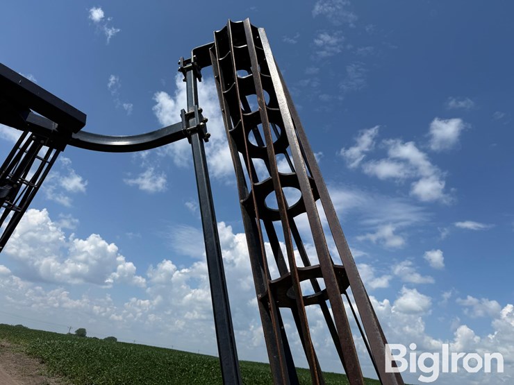 case-ih-330-image-9