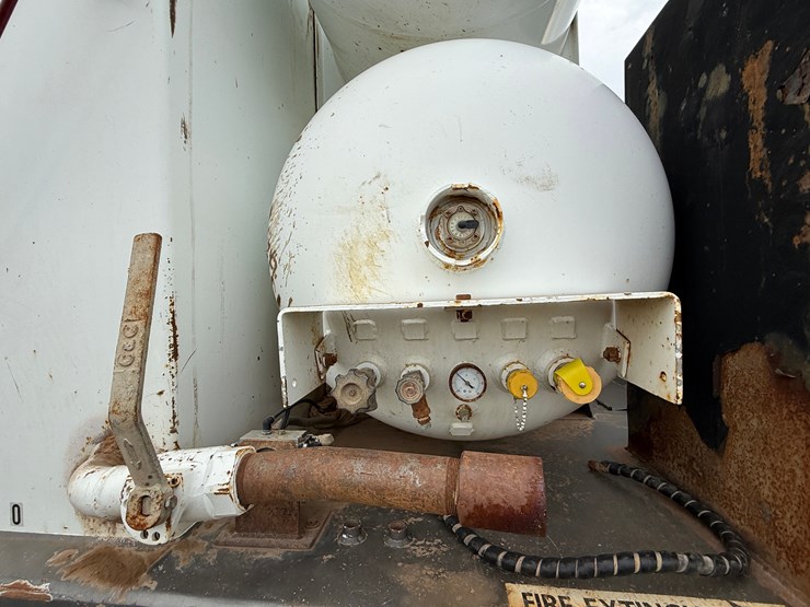 2014-western-star-4900-image-10