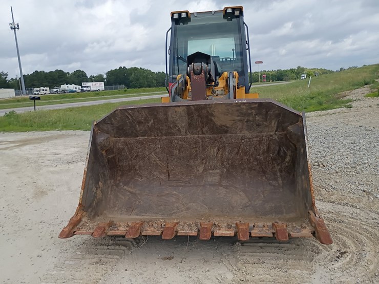 #24824-•-2008-john-deere-755d-crawler-loader-image-19