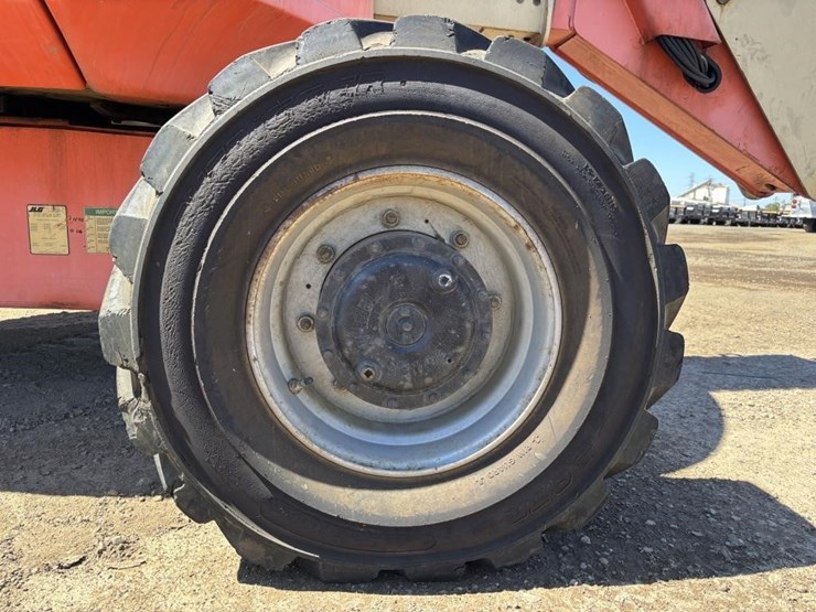 2003-jlg-600a-image-24