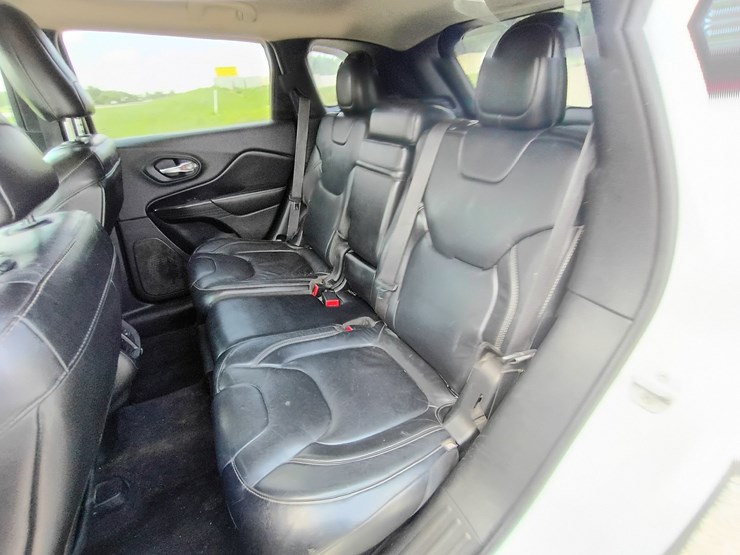 2014-jeep-cherokee-image-63