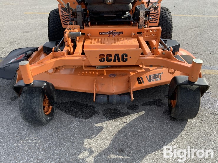 2024-massey-ferguson-730-image-12