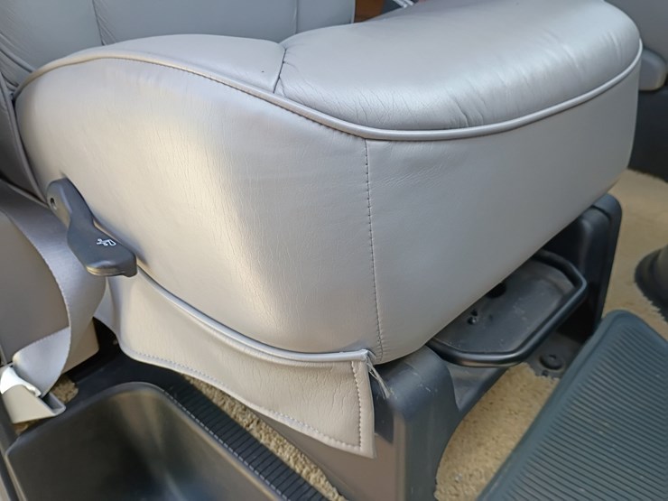 2005-ford-e450-image-36