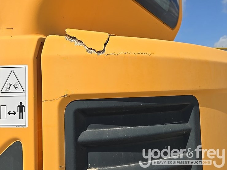 2015-hyundai-80cr-9a-image-45