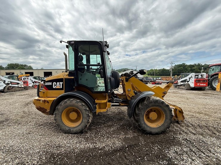 2019-caterpillar-908m-image-5