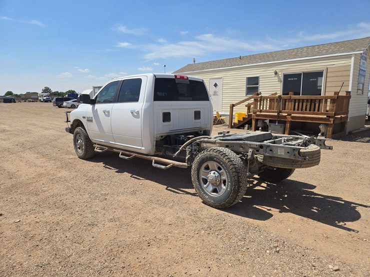 2014-ram-2500-slt-image-4
