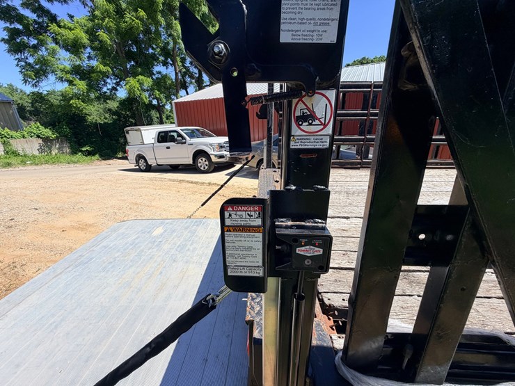 2003-ford-f550-image-82