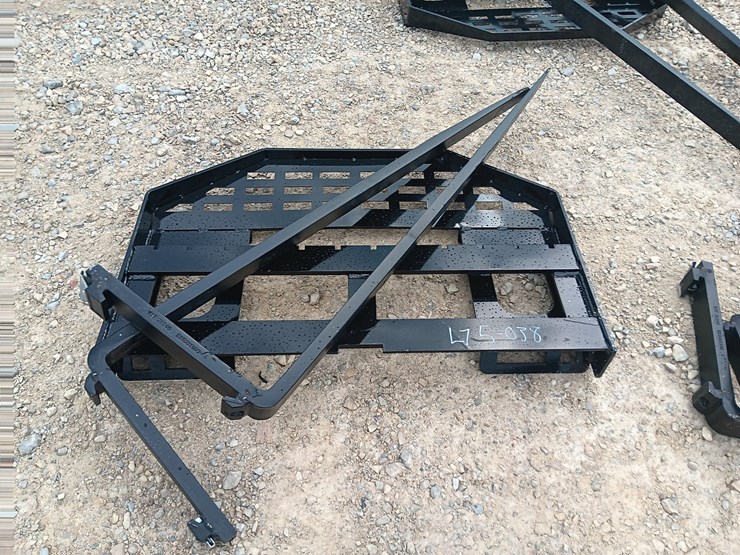 #l75-038-•-future-pallet-fork-skid-steer-attachment-image-1