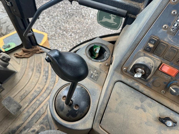 2018-deere-310l-image-25