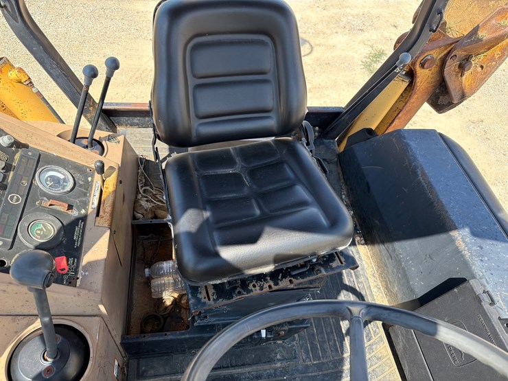 2000-deere-710d-image-24