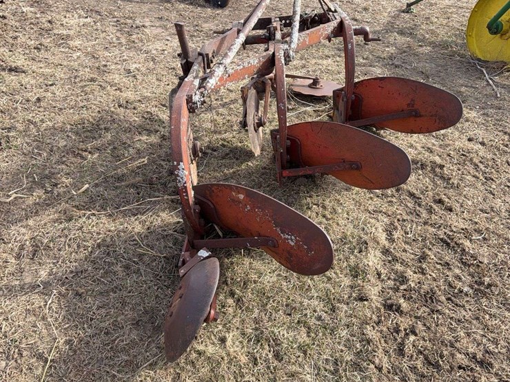 massey-ferguson-72-image-4