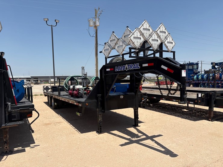 2022-load-trail-30'-x-102"-image-1