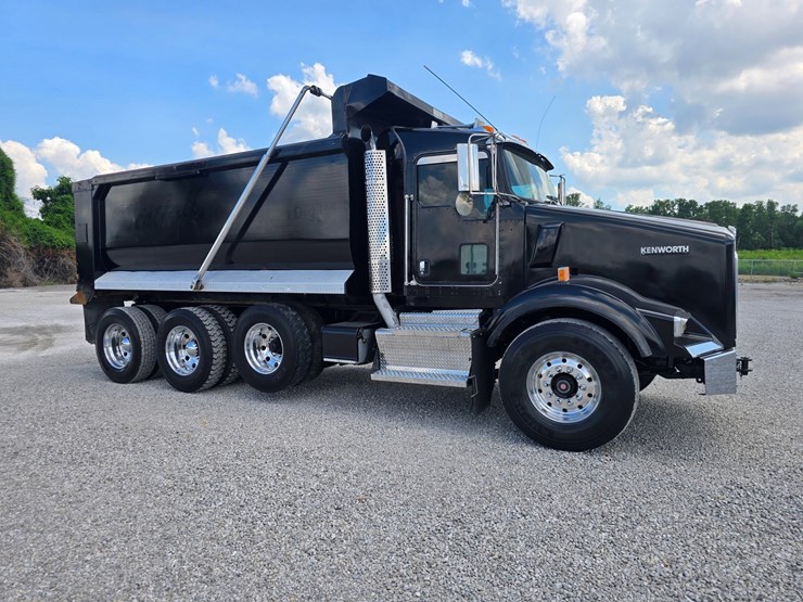2015-kenworth-t800-image-23
