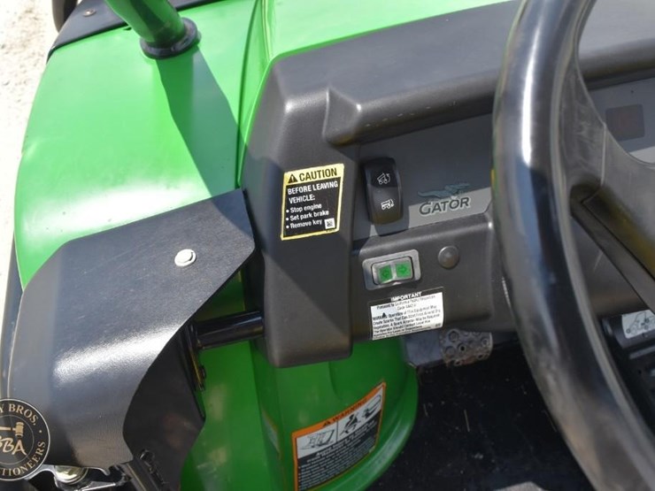 john-deere-gator-image-15