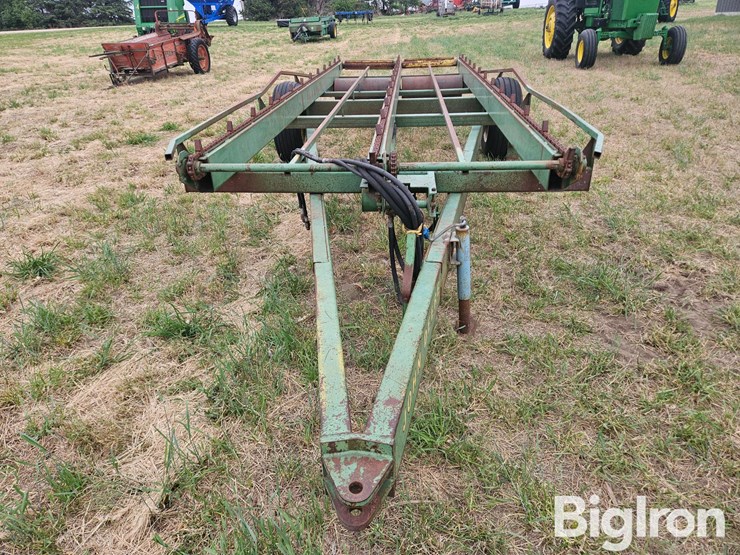 john-deere-200-image-2