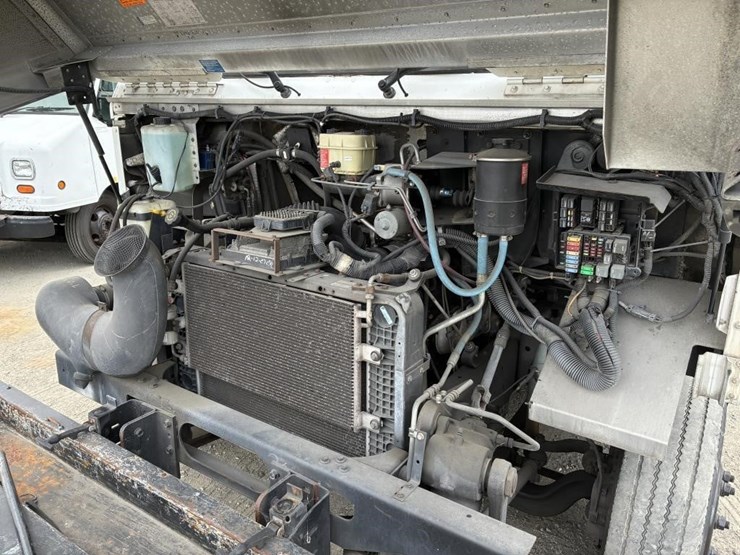 2008-workhorse-w62-image-7