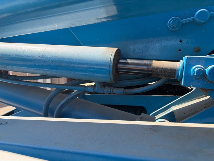 #201-•-2000-genie-z45/25-articulating-boom-lift-image-21
