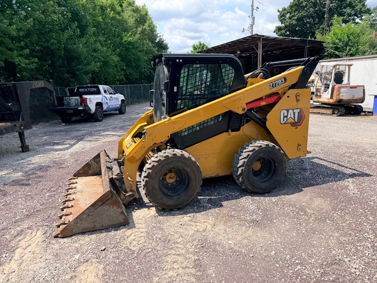 2014-caterpillar-272d-image-4