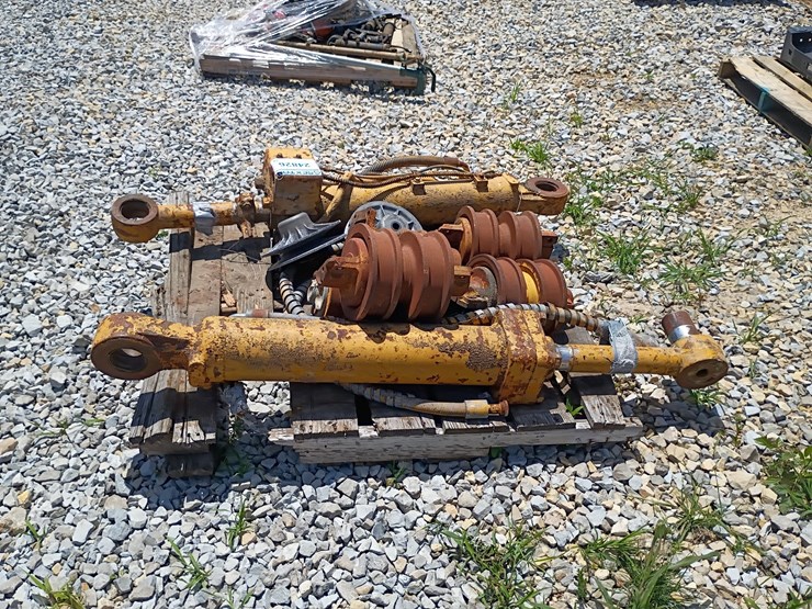 #24826-•-dozer-parts-image-3