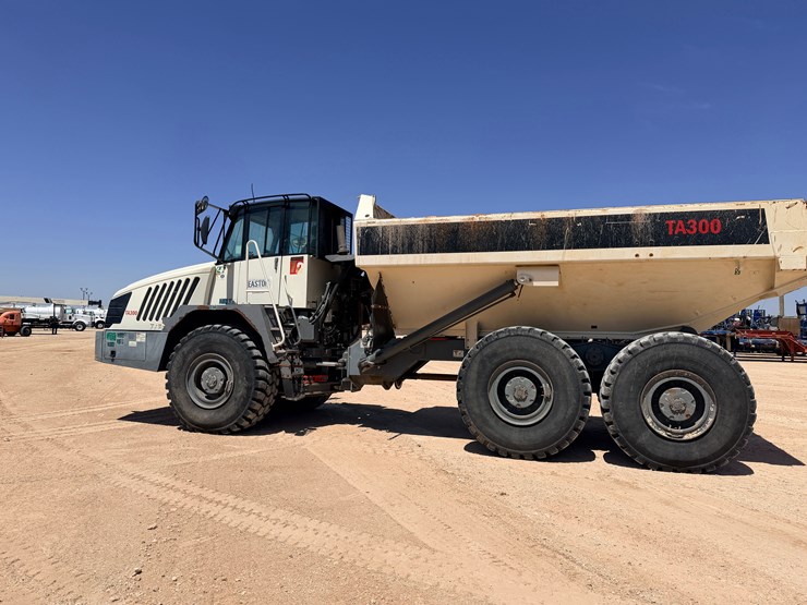 2019-terex-ta300-image-4