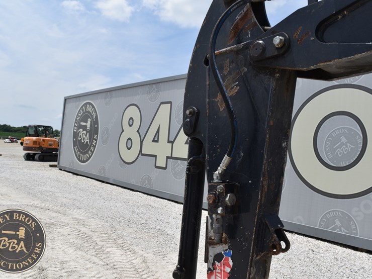 2020-deere-35g-image-23