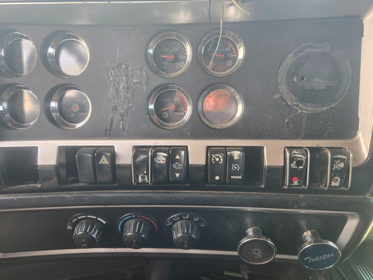 2006-kenworth-w900-image-62