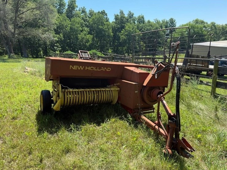 new-holland-276-image-1