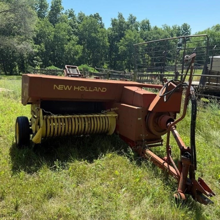 NEW HOLLAND 276