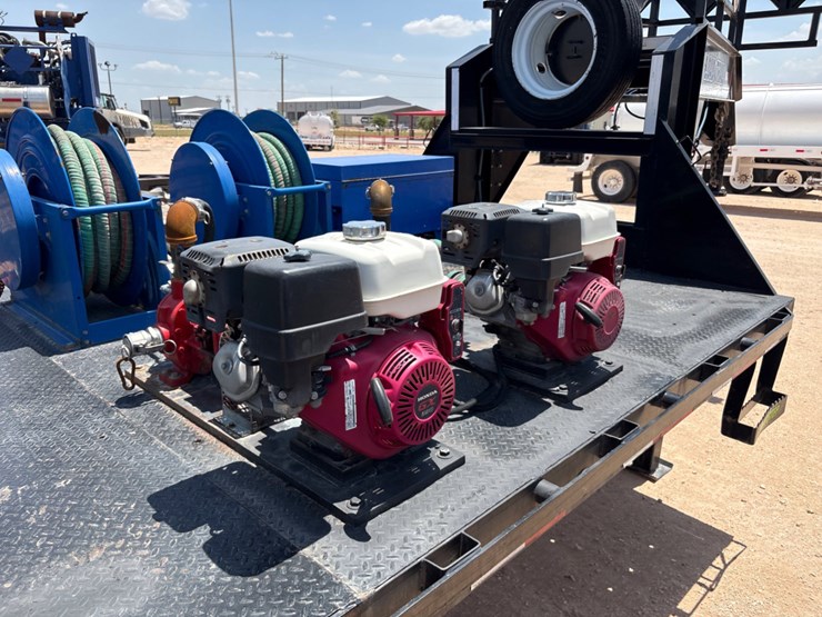 2022-load-trail-30'-x-102"-image-9