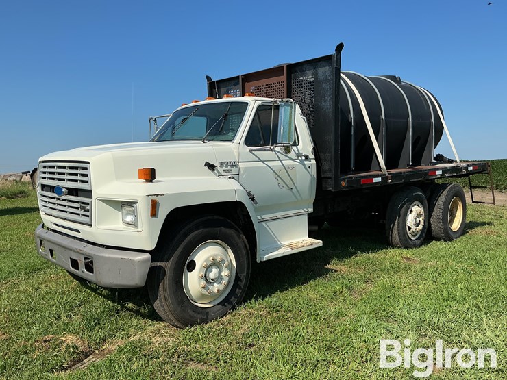 1993-ford-f700-image-1