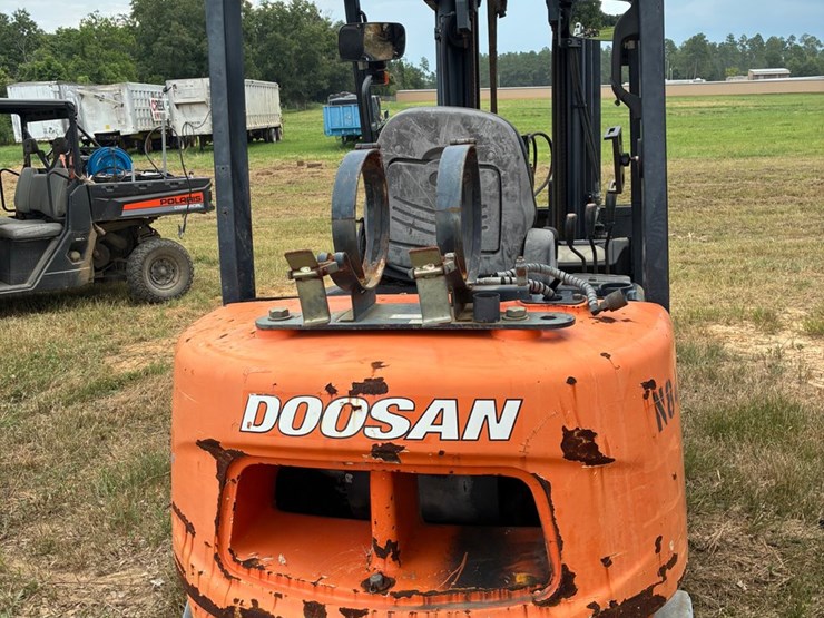 #3810-•-doosan-pro-5-forklift-image-4