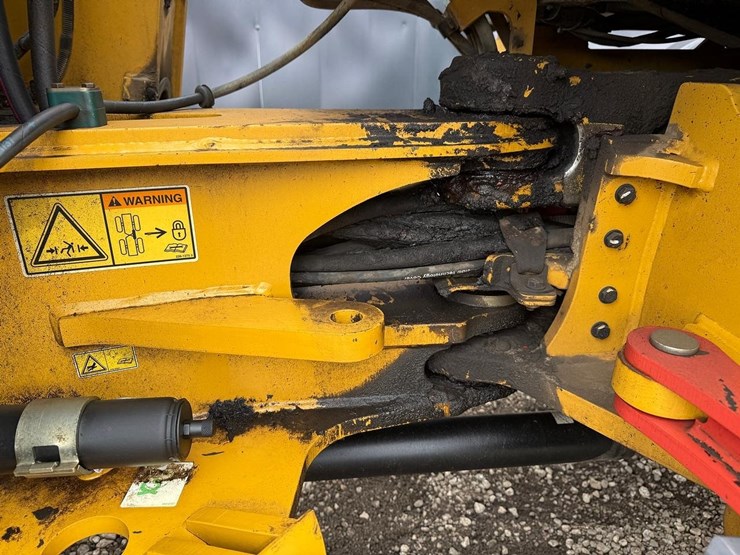 2019-caterpillar-908m-image-16