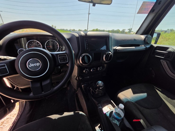 2015-jeep-wrangler-image-31