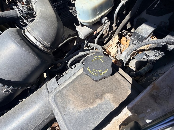 2003-ford-f550-image-34