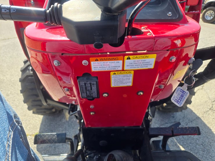 2023-mahindra-4550-image-47