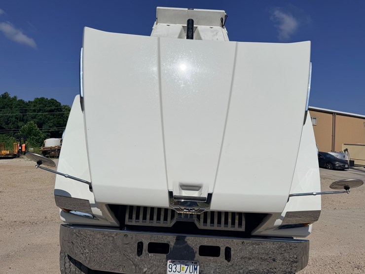 2016-western-star-4700-image-110