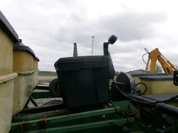 1989-john-deere-7240-image-15
