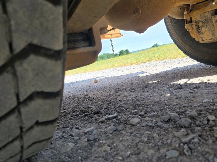 2002-mack-rd688s-image-71