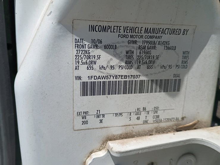 2007-ford-f550-image-30